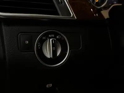 Vendo Mercedes-Benz ML 250 2015 - 27490 EUR, 135500 km - AUTO.MOTO.pt