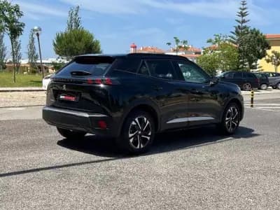 Vendo Peugeot e-2008 2022 - 21990 EUR, 30000 km - AUTO.MOTO.pt