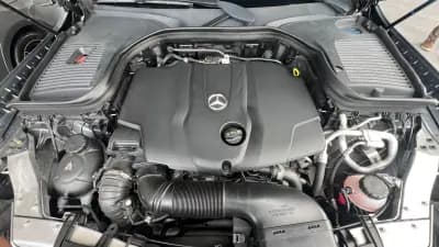 Sell Mercedes-Benz GLC 250 2018 - 43500 EUR, 90000 km - AUTO.MOTO.pt