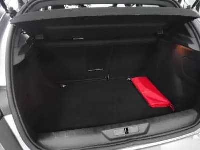 Sell Peugeot 308 2020 - 15500 EUR, 60000 km - AUTO.MOTO.pt