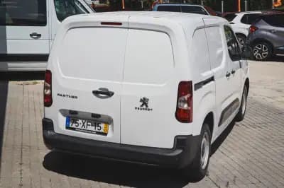 Vendo Peugeot Partner 1.6 BlueHDi Style 2019 - 12500 EUR, 174520 km - AUTO.MOTO.pt