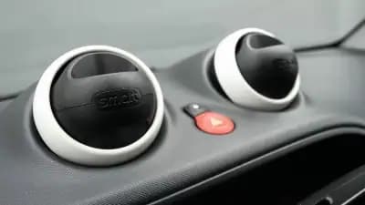 Vendo Smart Fortwo Cabrio 2017 - 11200 EUR, 73000 km - AUTO.MOTO.pt