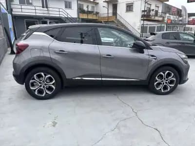 Sell Renault Captur 2024 - 22900 EUR, 33561 km - AUTO.MOTO.pt