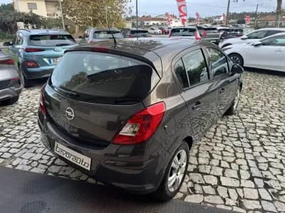 Vendo Opel Corsa 2013 - 7750 EUR, 122000 km - AUTO.MOTO.pt