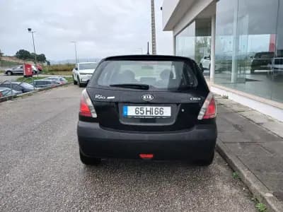 Sell Kia Rio 2009 - 3900 EUR, 344000 km - AUTO.MOTO.pt