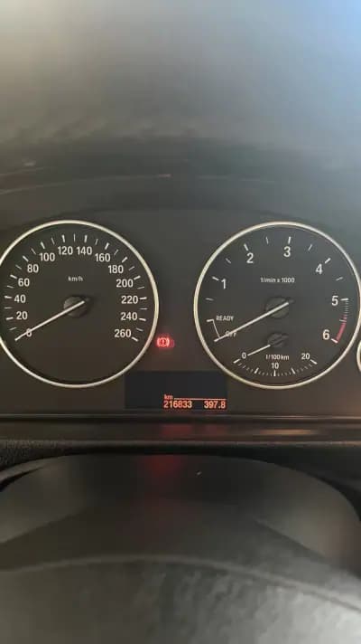 Vendo BMW 318 2013 - 13990 EUR, 216833 km - AUTO.MOTO.pt