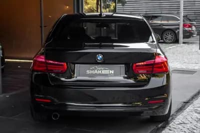 Vendo BMW 318 2015 - 16900 EUR, 246569 km - AUTO.MOTO.pt