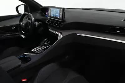 Vendo Peugeot 3008 2023 - 32750 EUR, 45000 km - AUTO.MOTO.pt