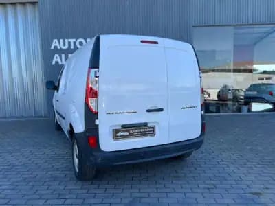 Vendo Renault Kangoo 2018 - 14500 EUR, 96074 km - AUTO.MOTO.pt