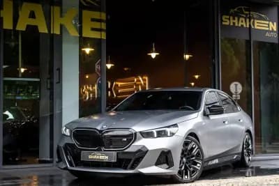 Vendo BMW i5 2023 - 79900 EUR, 17145 km - AUTO.MOTO.pt