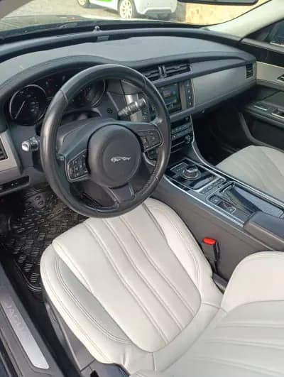 Sell Jaguar XF 2017 - 19900 EUR, 173000 km - AUTO.MOTO.pt