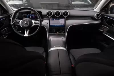 Vendo Mercedes-Benz C 200 2023 - 34900 EUR, 117000 km - AUTO.MOTO.pt