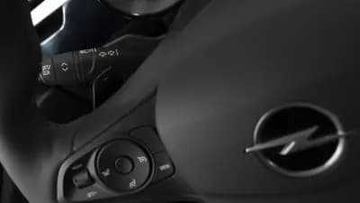 Sell Opel Corsa 2025 - 19900 EUR, 25000 km - AUTO.MOTO.pt