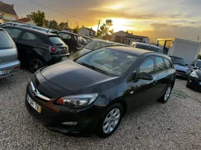 Sell Opel Astra Sports Tourer 2015 - 8999 EUR, 276000 km - AUTO.MOTO.pt