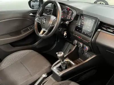 Vendo Renault Clio 2021 - 12990 EUR, 80000 km - AUTO.MOTO.pt