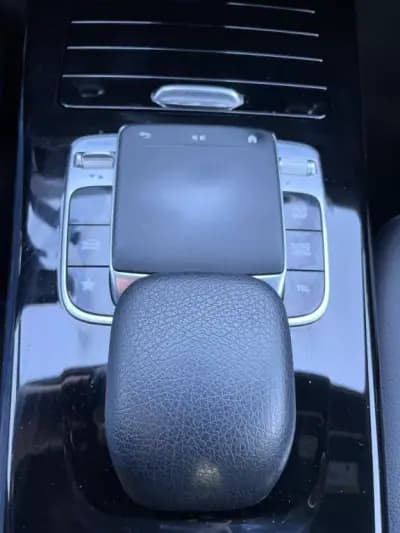 Sell Mercedes-Benz A 180 2019 - 25900 EUR, 121201 km - AUTO.MOTO.pt