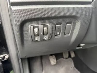 Vendo Renault Captur 2016 - 12990 EUR, 142000 km - AUTO.MOTO.pt