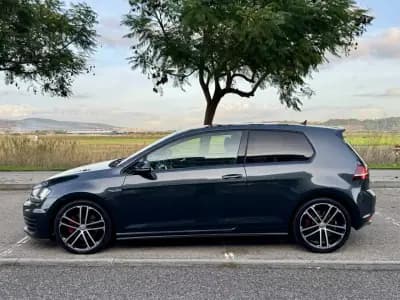 Vendo Volkswagen Golf 2015 - 17980 EUR, 168500 km - AUTO.MOTO.pt