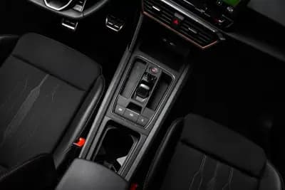 Sell Cupra Leon 2024 - 44990 EUR, 21773 km - AUTO.MOTO.pt