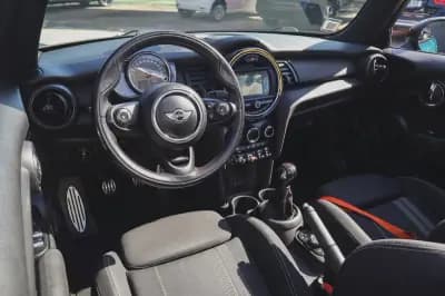 Vendo MINI 2018 - 18980 EUR, 61420 km - AUTO.MOTO.pt