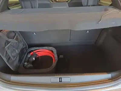 Vendo Peugeot 208 2023 - 27000 EUR, 24150 km - AUTO.MOTO.pt