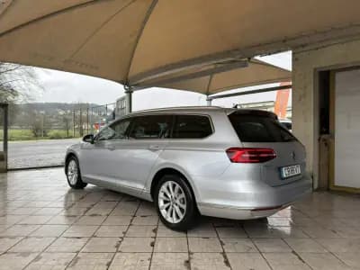 Vendo Volkswagen Passat Variant 2015 - 13950 EUR, 242286 km - AUTO.MOTO.pt