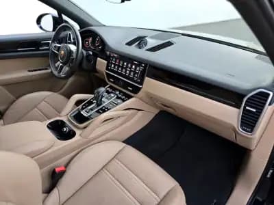 Vendo Porsche Cayenne Coupé 2021 - 89900 EUR, 57000 km - AUTO.MOTO.pt