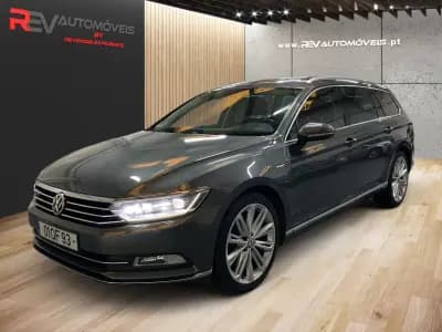Vendo Volkswagen Passat Variant 2015 - 18950 EUR, 306000 km - AUTO.MOTO.pt