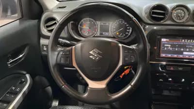 Vendo Suzuki Vitara 2015 - 13990 EUR, 198224 km - AUTO.MOTO.pt