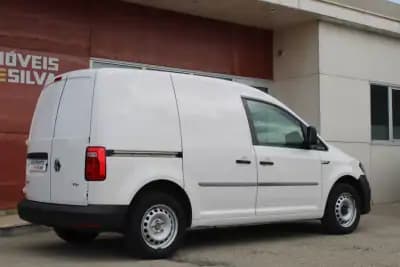 Vendo Volkswagen CADDY 2.0 TDI EXTRA AC 2019 - 12490 EUR, 199000 km - AUTO.MOTO.pt