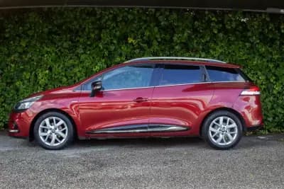 Vendo Renault Clio 2019 - 13900 EUR, 138500 km - AUTO.MOTO.pt