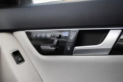 Vendo Mercedes-Benz C 220 2012 - 15990 EUR, 216000 km - AUTO.MOTO.pt