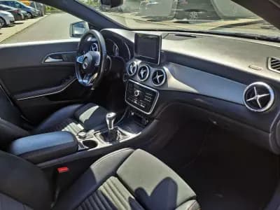 Vendo Mercedes-Benz CLA 180 2016 - 17490 EUR, 178000 km - AUTO.MOTO.pt