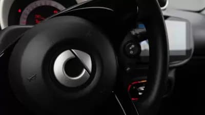 Vendo Smart Fortwo Cabrio 2017 - 11200 EUR, 73000 km - AUTO.MOTO.pt