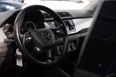 Sell Skoda Fabia 2021 - 10999 EUR, 120000 km - AUTO.MOTO.pt