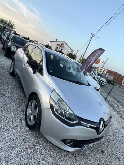Sell Renault Clio Sport Tourer 2014 - 8250 EUR, 235000 km - AUTO.MOTO.pt