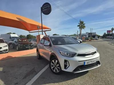 Sell Kia Stonic 2022 - 14950 EUR, 97190 km - AUTO.MOTO.pt