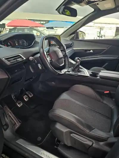 Vendo Peugeot 3008 2019 - 19600 EUR, 84500 km - AUTO.MOTO.pt