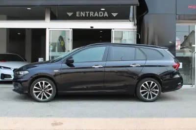 Vendo Fiat Tipo Station Wagon 2019 - 10400 EUR, 162509 km - AUTO.MOTO.pt