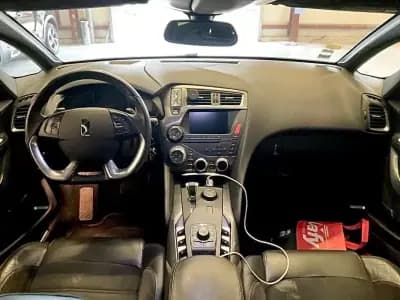Vendo Citroën DS5 2013 - 11900 EUR, 179480 km - AUTO.MOTO.pt