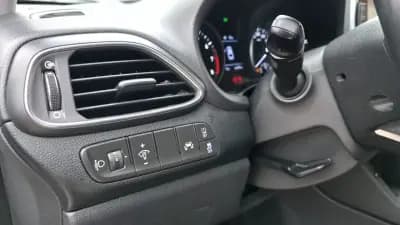 Vendo Hyundai i30 Fastback 2019 - 16500 EUR, 65000 km - AUTO.MOTO.pt