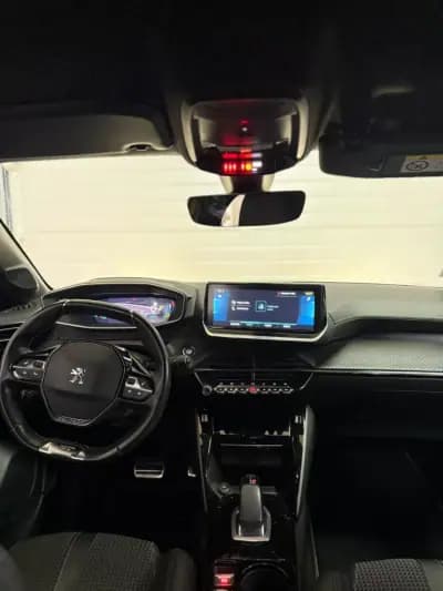 Sell Peugeot e-208 2020 - 17990 EUR, 55000 km - AUTO.MOTO.pt