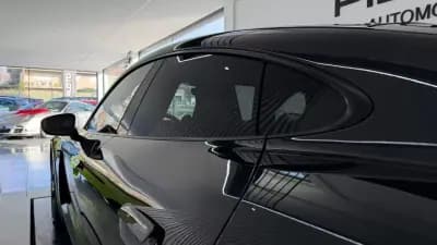 Vendo Porsche Taycan 2024 - 82000 EUR, 38405 km - AUTO.MOTO.pt