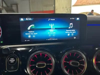 Vendo Mercedes-Benz CLA 200 2020 - 35500 EUR, 41690 km - AUTO.MOTO.pt