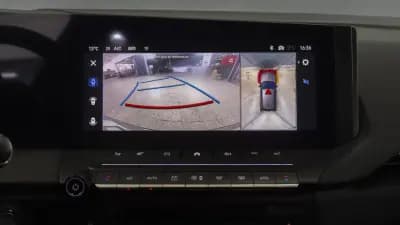 Vendo Opel Astra 2024 - 24450 EUR, 13500 km - AUTO.MOTO.pt