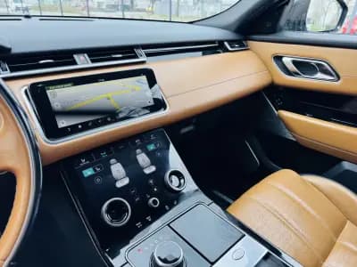 Sell Land Rover Range Rover Velar 2018 - 59999 EUR, 190000 km - AUTO.MOTO.pt