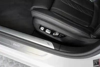 Sell BMW 730 2019 - 57500 EUR, 84272 km - AUTO.MOTO.pt