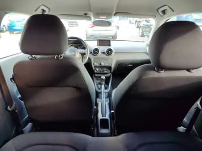 Vendo Audi A1 2010 - 11990 EUR, 196000 km - AUTO.MOTO.pt