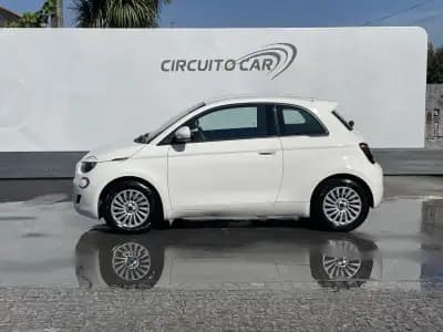 Vendo Fiat 500e 2022 - 13600 EUR, 53336 km - AUTO.MOTO.pt