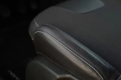 Sell Opel Adam 2017 - 11400 EUR, 77000 km - AUTO.MOTO.pt